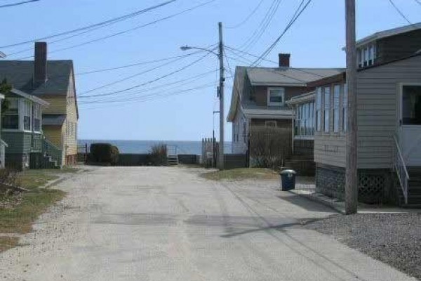 [Image: Inviting 1930's Beach Cottage- Ocean View- 3rd from Water- Free Cable/Internet]
