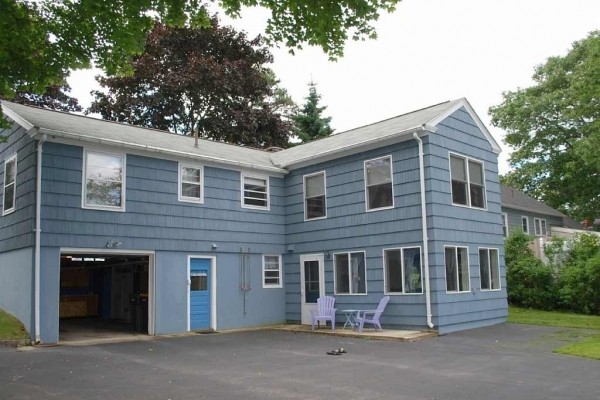 [Image: Lovely Single Family Home Steps from Beach.]