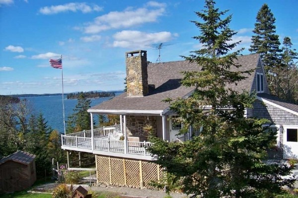 [Image: Gorgeous Seaside Cottage-Romantic Getaway/Family Retreat!]
