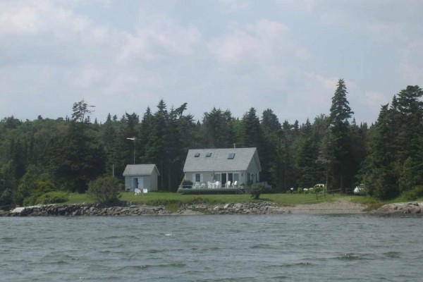 [Image: Carrying Place Cove Cottage]