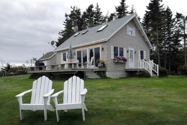 [Image: Carrying Place Cove Cottage]