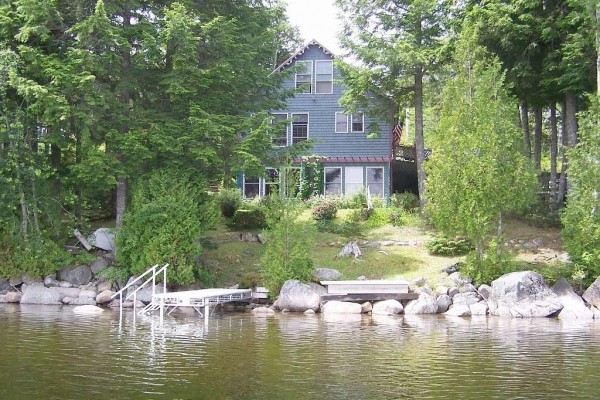 [Image: Year Round Victorian Cottage on Class a Salmon Lake.]