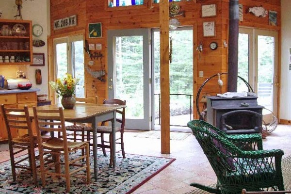 [Image: Light Filled Cottage, Water Access, Pets Ok, Artist's Retreat]