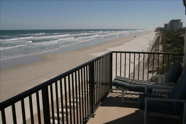 [Image: Beachfront, Big Balcony, Free Wi-Fi, 42' Flatscreen, Fab Views]