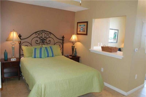 [Image: Up to 25% Off Late Summer/Fall -Gulfside Villa, Private Balcony]