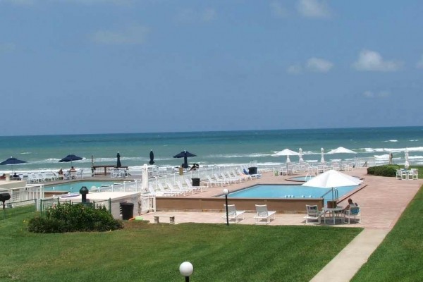 [Image: Oceanfront Condo on Car-Free Beach!]