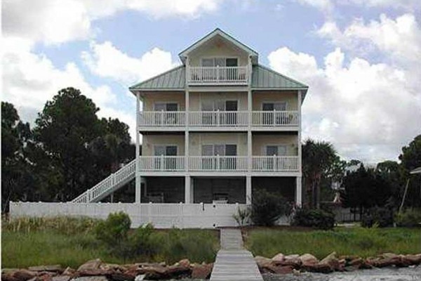 [Image: A Tropical Bay! 5BR/4BA Pool &amp; Deep Water Dock! Complimentary Two Person Kayak!]