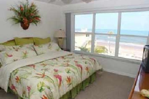 [Image: Direct Oceanfront 2/2 Families, Couples, Friends! Fall Special Now!]