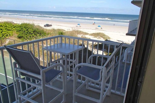 [Image: Spacious &amp; Affordable Ocean View Condo Steps from the Beach]