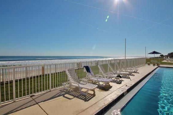 [Image: Corner Direct Oceanfront 2BR/2BA]