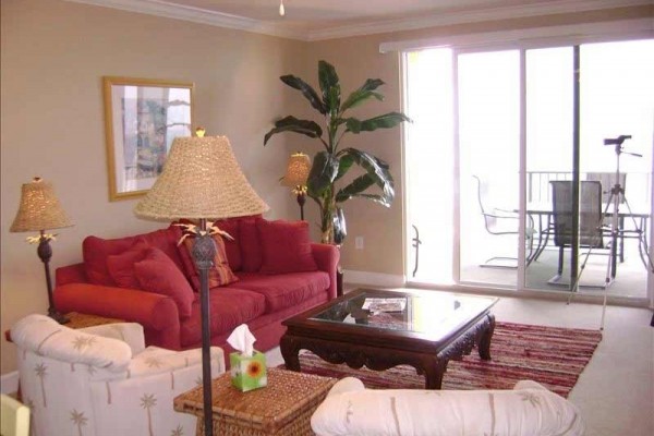 [Image: Beautifully Furnished Ocean View 3 BR/2 BA Overlooking Pool!]