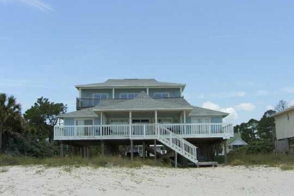 [Image: Buckley's Beach House Perfect for Family Reunions, Large Gulf Front Home]