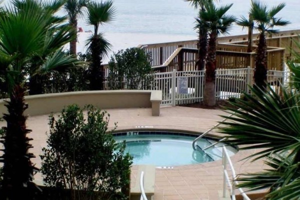 [Image: 8/30 Week 10th Flr Special $250 Off!2BR Gulf Front!Huge Pool!Free Beach Set up]