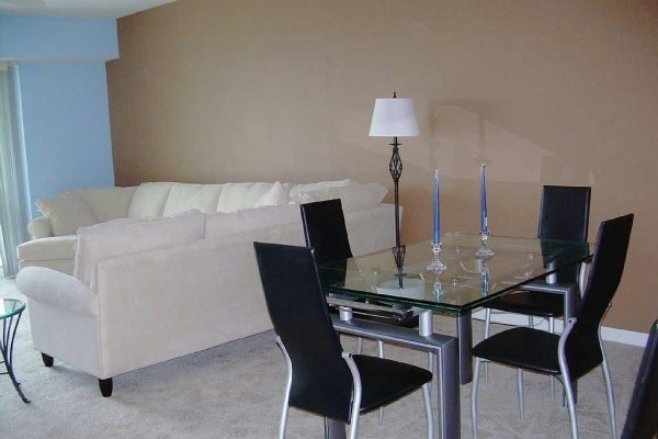 [Image: Luxury Condo 3BR/2BA Sept. Onlyl $599/Week]