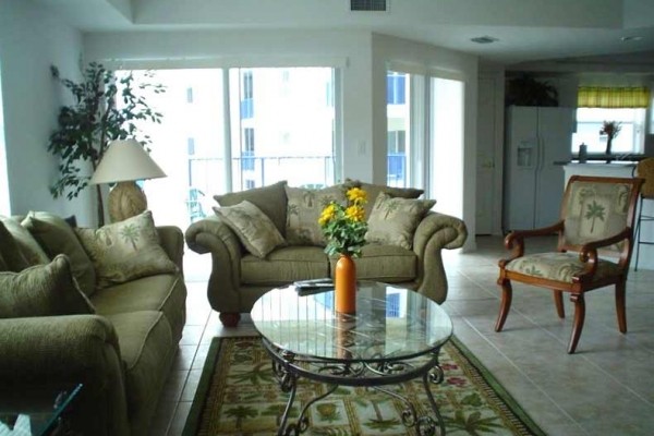 [Image: 3BR/2BA Beach Cottage Condo at Oceanwalk]