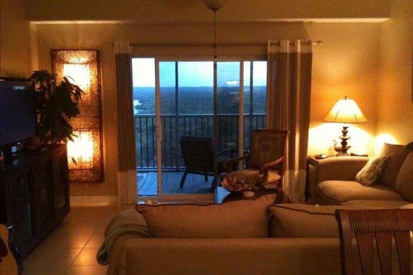 [Image: Lg, 5th Floor 3/2 Gorgeous Condo W/ Wifi, Hd, Sunset Views!]