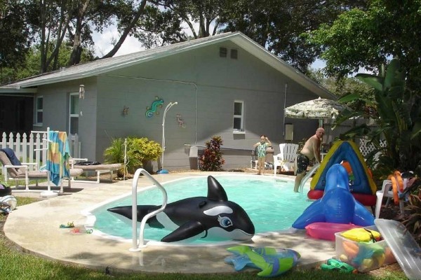 [Image: Charming Home with Pool , 1 Mile from Gulf Beaches]