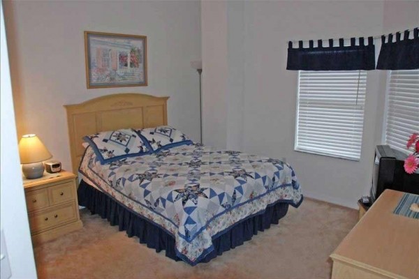 [Image: Oceanwalk Exceptional 3 BR, Smokefree and in-Home Wifi]
