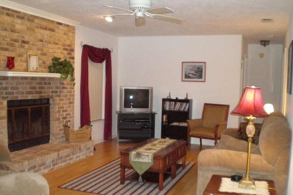 [Image: Affordable 3/BR 2/BA Home with Private Pool Close to Disney/Daytona Beach]