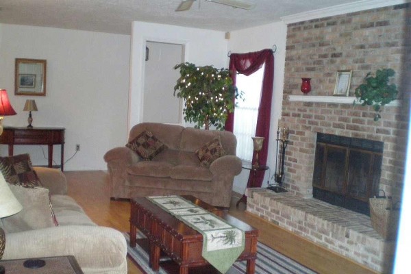 [Image: Affordable 3/BR 2/BA Home with Private Pool Close to Disney/Daytona Beach]