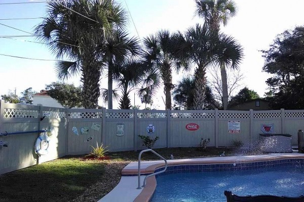 [Image: House with Pool Across from Intercoastal Waterway!!]