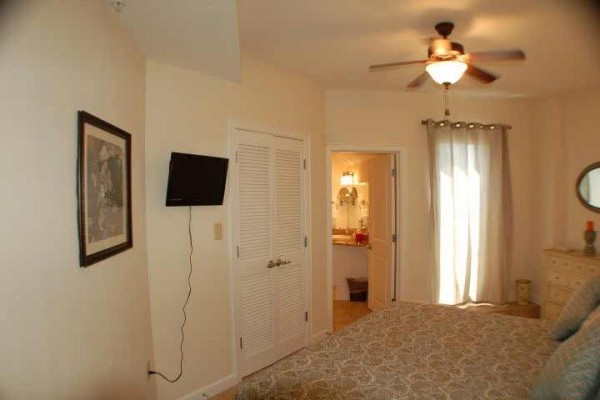 [Image: 2 Bedroom 2 Bathroom Gulf View Condo - Cmb 3l]