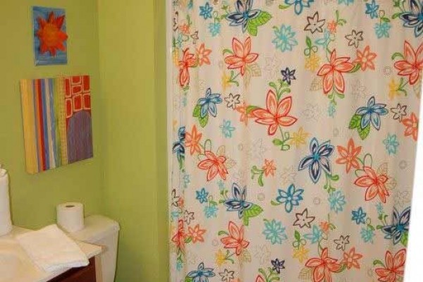 [Image: Gorgeous 2 Bedroom, 2 Bath Condo in Mexico Beach.]