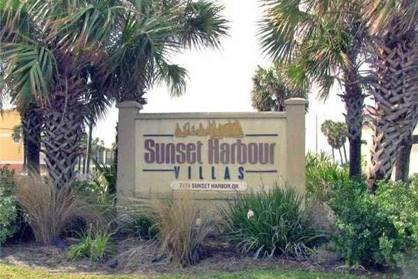[Image: Unit 331 Sunset Harbour in Navarre Beach! Super Summer Savings!]