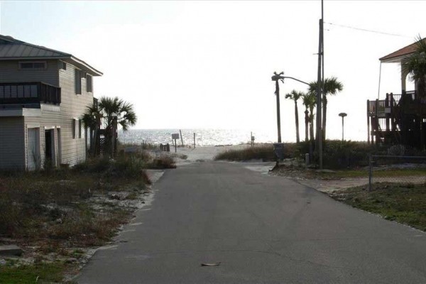 [Image: Cocajoma Beachside Duplex!]