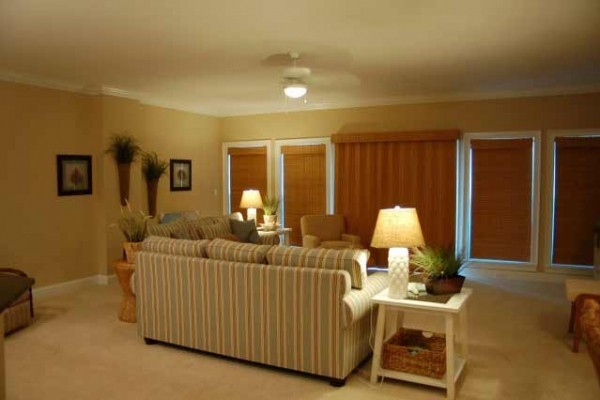 [Image: 3 Bedrooms 3 Baths Gulf View Condo]