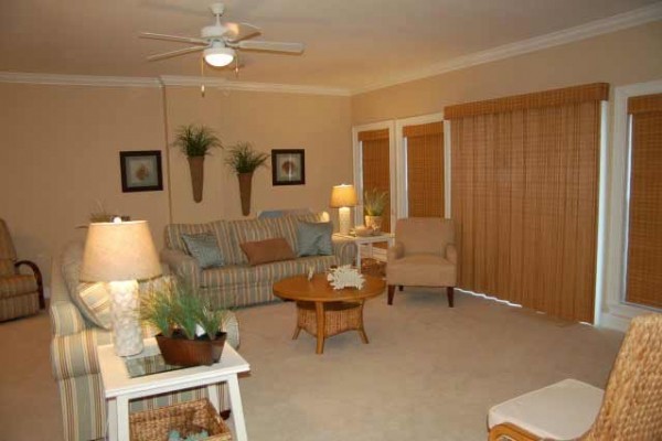 [Image: 3 Bedrooms 3 Baths Gulf View Condo]