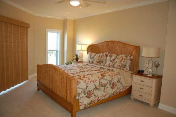 [Image: 3 Bedrooms 3 Baths Gulf View Condo]