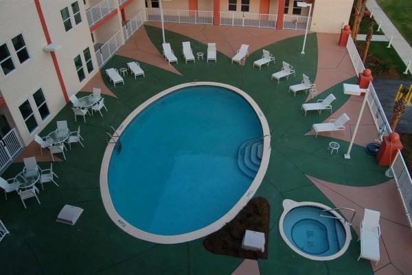 [Image: 3 Bedrooms 3 Baths Gulf View Condo]