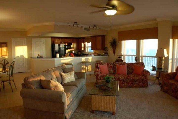 [Image: Paradise Shores 400: 3 BR / 3 BA Condo in Mexico Beach, Sleeps 8]