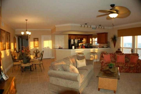 [Image: Paradise Shores 400: 3 BR / 3 BA Condo in Mexico Beach, Sleeps 8]