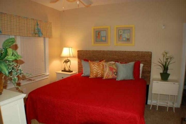 [Image: Paradise Shores 400: 3 BR / 3 BA Condo in Mexico Beach, Sleeps 8]