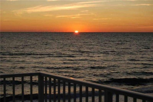 [Image: Starr Dust 2: 5 BR / 4 BA Duplex in Mexico Beach, Sleeps 16]