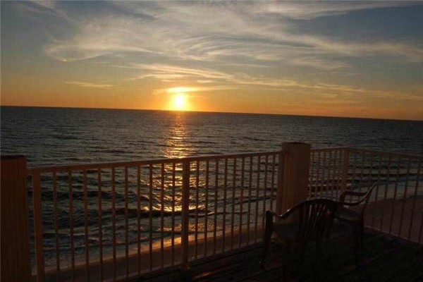 [Image: Starr Dust 2: 5 BR / 4 BA Duplex in Mexico Beach, Sleeps 16]