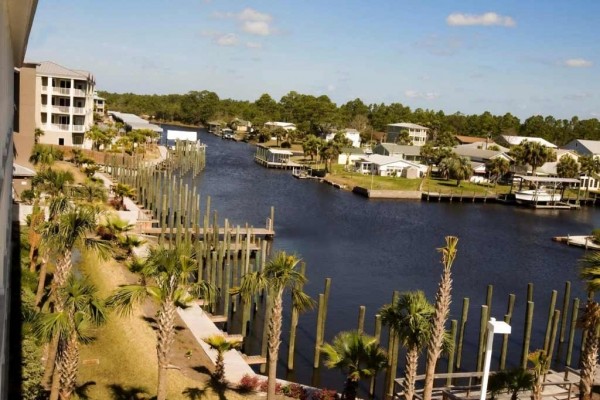 [Image: Gulf View/ Canal Front/ Private Boat Slip with Easy Gulf Access]