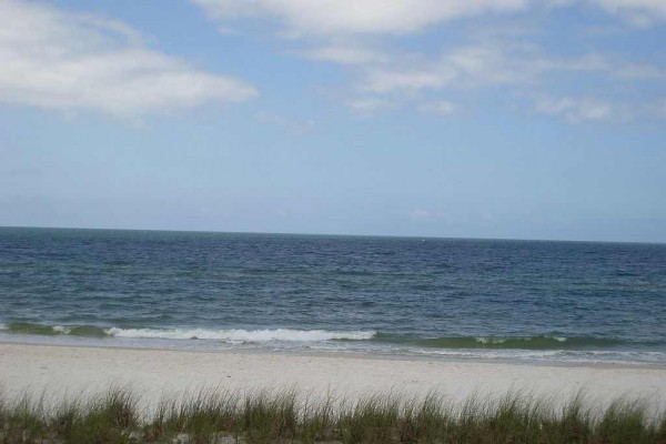 [Image: Beach Front Barefoot- Friendly Home in Mexico Beach]