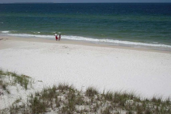 [Image: Beach Front Barefoot- Friendly Home in Mexico Beach]