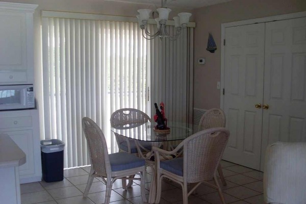 [Image: Beach Front Barefoot- Friendly Home in Mexico Beach]