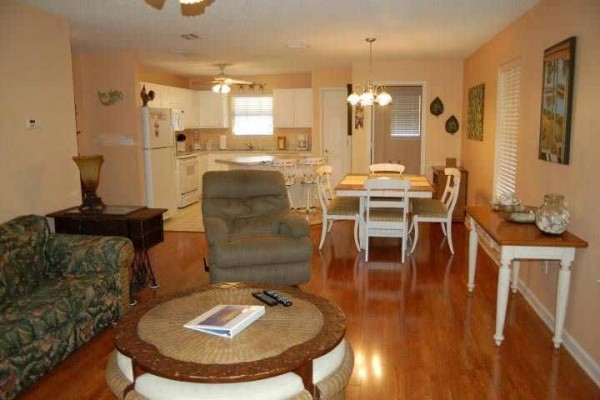 [Image: Aldadale: 3 BR / 2.5 BA House in Mexico Beach, Sleeps 10]