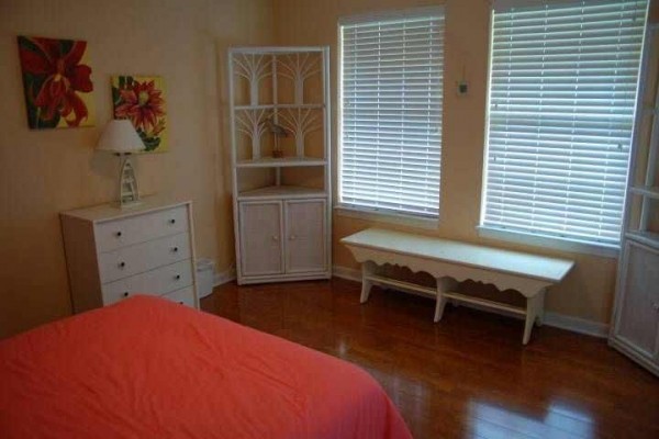 [Image: Aldadale: 3 BR / 2.5 BA House in Mexico Beach, Sleeps 10]