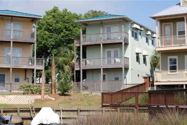 [Image: Aldadale: 3 BR / 2.5 BA House in Mexico Beach, Sleeps 10]