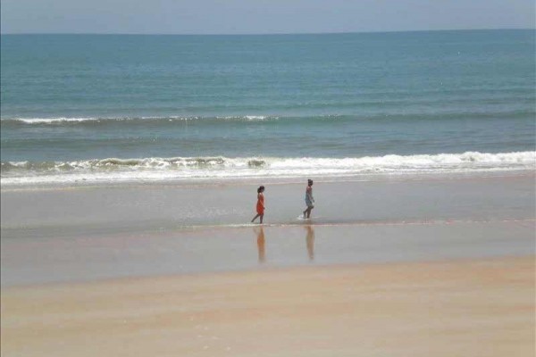 [Image: Fabulous Ormond/Daytona Oceanfront Condo on the Beach! Wifi]