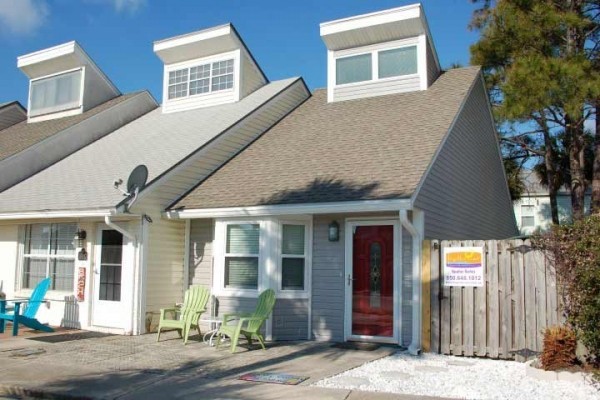 [Image: Sea Nest - Beautiful Townhome Only Steps to Mexico Beach Pier]