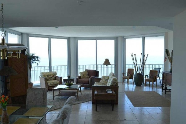 [Image: Beautiful Gulf Front Condo]