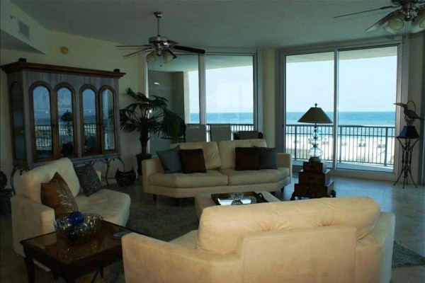 [Image: Exquisite Mirabella 3BR/4BA Condo, Direct Gulf Views, Sleeps 6]