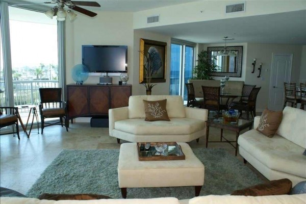 [Image: Exquisite Mirabella 3BR/4BA Condo, Direct Gulf Views, Sleeps 6]